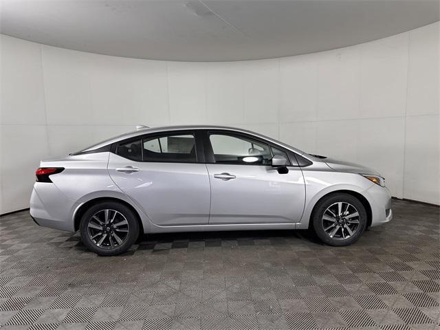 Photo of 2025 Brilliant Silver Metallic Nissan Versa