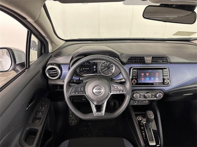 Photo of 2025 Brilliant Silver Metallic Nissan Versa