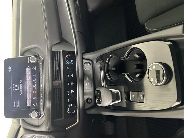 Photo of 2025 Everest White Pearl Nissan Rogue