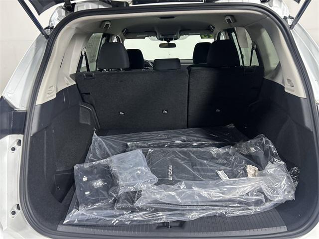 Photo of 2025 Everest White Pearl Nissan Rogue