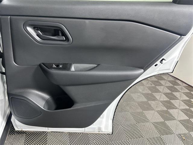 Photo of 2025 Everest White Pearl Nissan Rogue