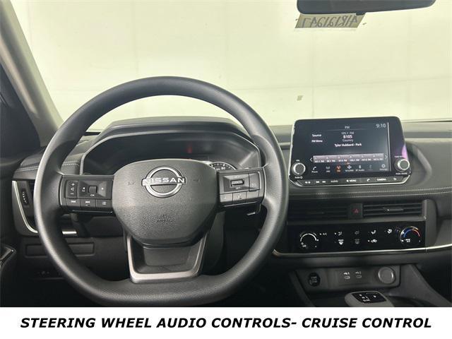 Photo of 2025 Everest White Pearl Nissan Rogue