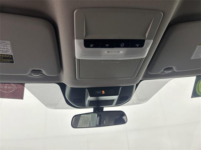Photo of 2025 Everest White Pearl Nissan Rogue