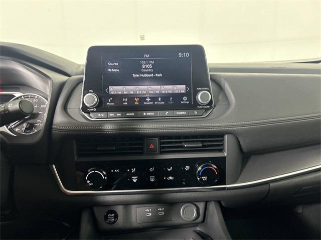 Photo of 2025 Everest White Pearl Nissan Rogue