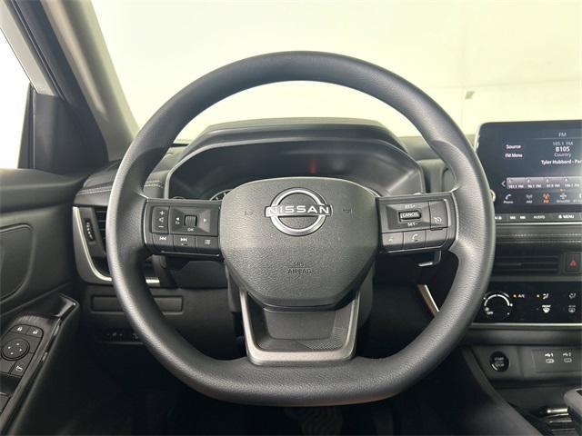 Photo of 2025 Everest White Pearl Nissan Rogue