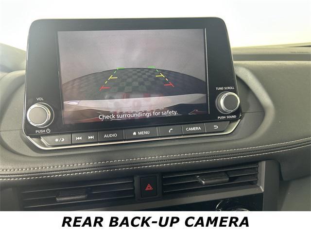 Photo of 2025 Everest White Pearl Nissan Rogue
