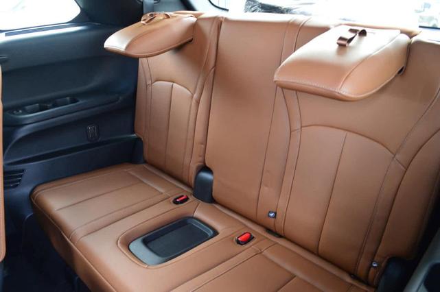 Photo of 2025 Mjst Whte INFINITI QX60