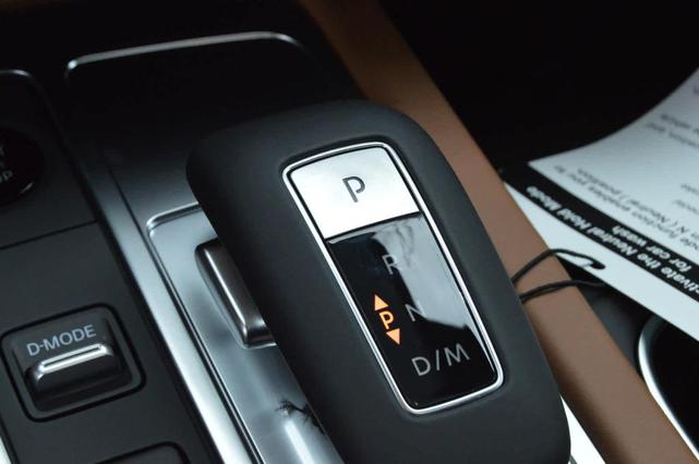 Photo of 2026 Rad Wht INFINITI QX60