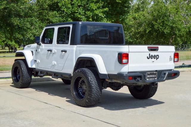 Photo of 2022 Bright White Clearcoat Jeep Gladiator