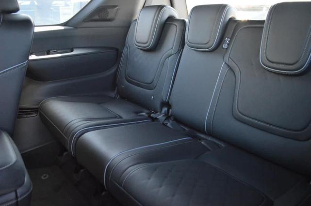 Photo of 2025 Diamond Black INFINITI QX80