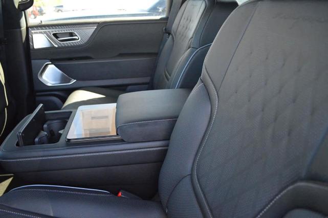 Photo of 2025 Diamond Black INFINITI QX80