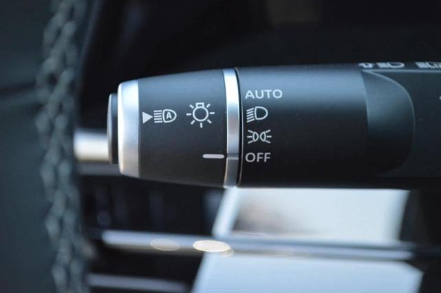 Photo of 2025 Diamond Black INFINITI QX80