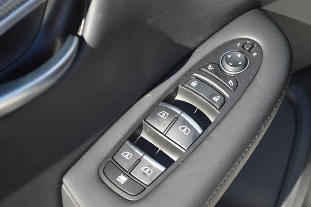 Photo of 2025 Radiant White INFINITI QX50