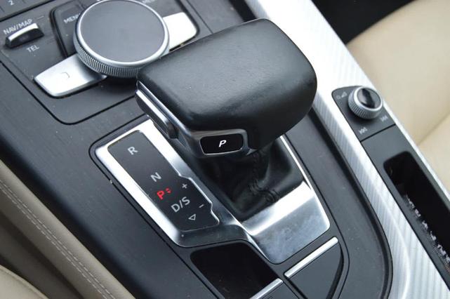 Photo of 2018 Glacier White Metallic Audi A5