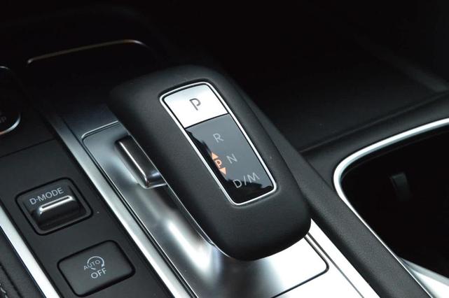 Photo of 2025 Glacier White INFINITI QX60