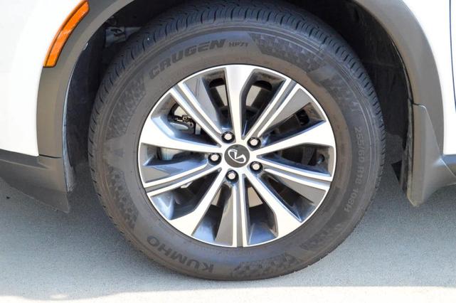 Photo of 2025 Glacier White INFINITI QX60