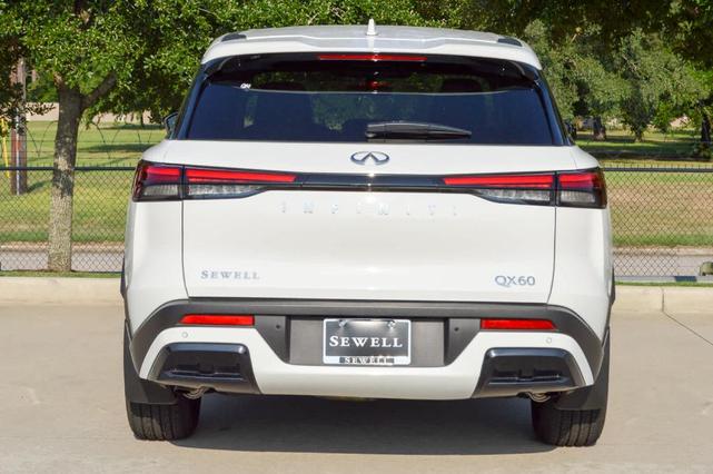 Photo of 2025 Glacier White INFINITI QX60
