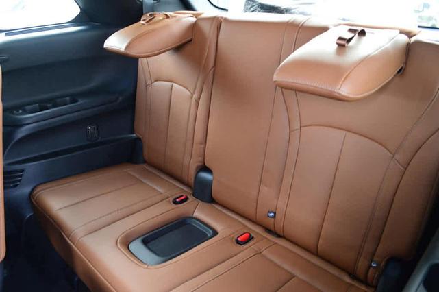 Photo of 2025 Mjst Whte INFINITI QX60