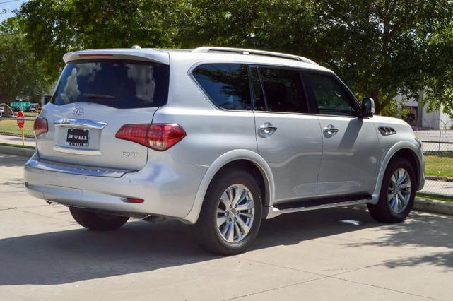 Photo of 2017 Liquid Platinum INFINITI QX80