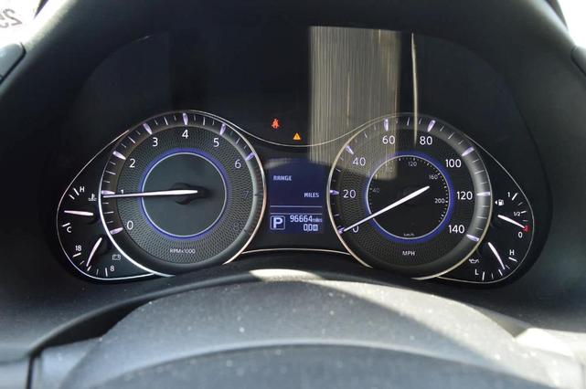 Photo of 2017 Liquid Platinum INFINITI QX80