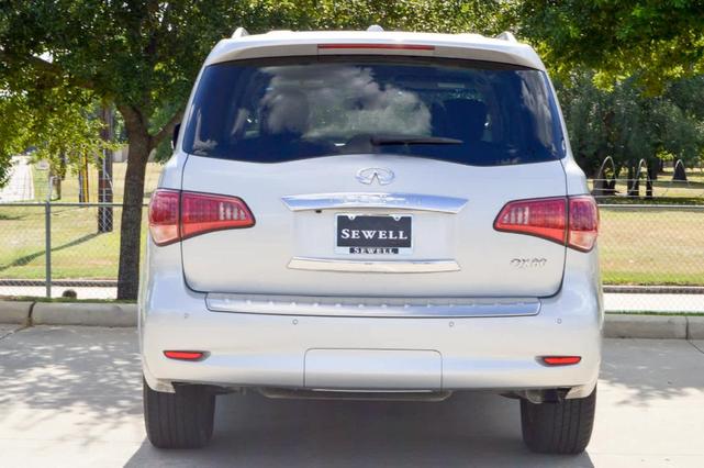 Photo of 2017 Liquid Platinum INFINITI QX80