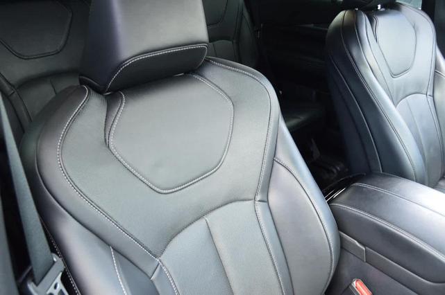 Photo of 2023 Mineral Black INFINITI QX60