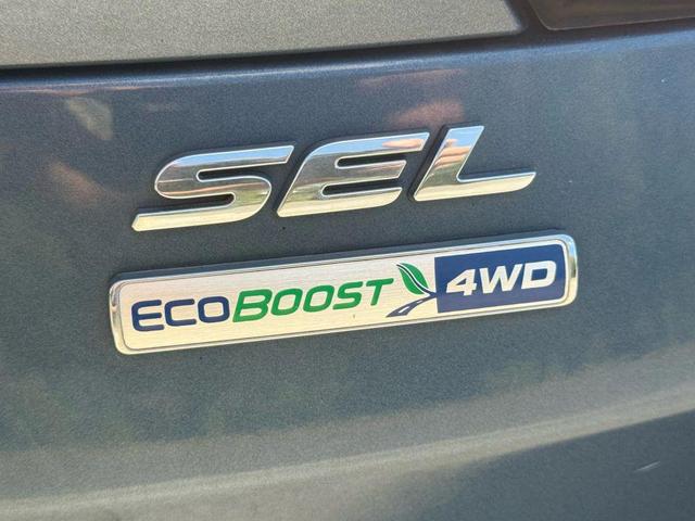 Photo of 2018 Blue Ford Escape