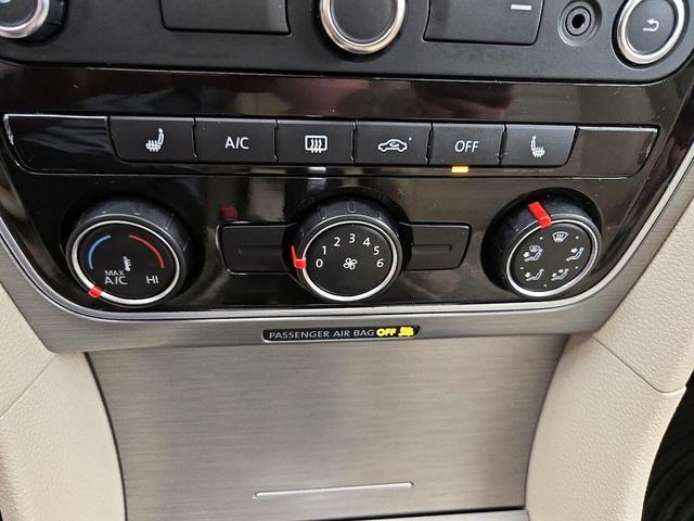 Photo of 2015 Black Volkswagen Passat