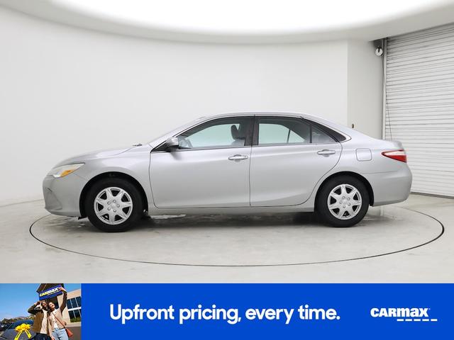 Photo of 2016 Silver Toyota Camry