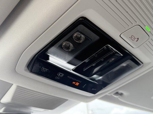 Photo of 2025 Pyrite Silver Metallic Volkswagen Tiguan