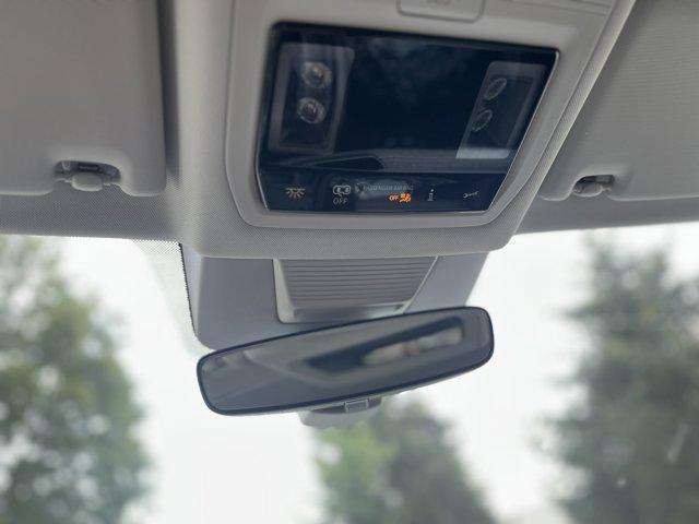 Photo of 2025 Pure White Volkswagen Tiguan
