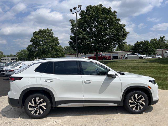 Photo of 2025 Pure White Volkswagen Tiguan