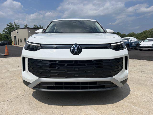 Photo of 2025 Pure White Volkswagen Tiguan