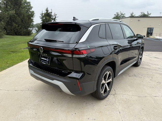 Photo of 2025 Deep Black Pearl Volkswagen Tiguan