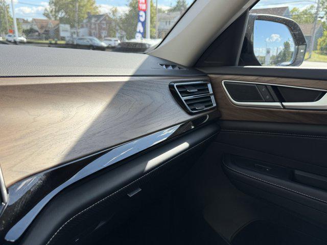 Photo of 2026 Deep Black Pearl Volkswagen Atlas