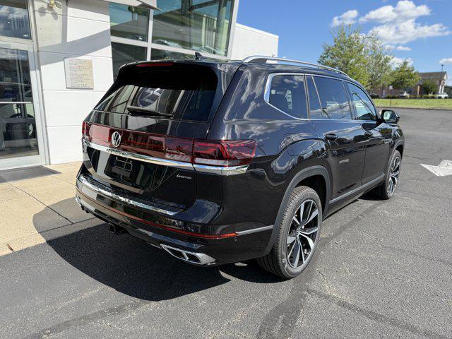 Photo of 2026 Deep Black Pearl Volkswagen Atlas