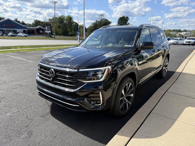 Photo of 2026 Deep Black Pearl Volkswagen Atlas