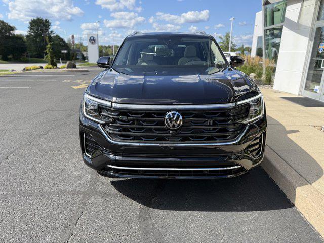 Photo of 2026 Deep Black Pearl Volkswagen Atlas