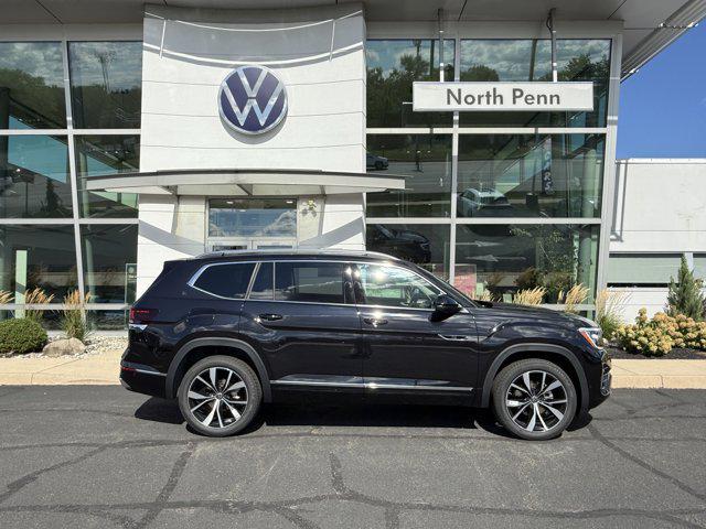 Photo of 2026 Deep Black Pearl Volkswagen Atlas