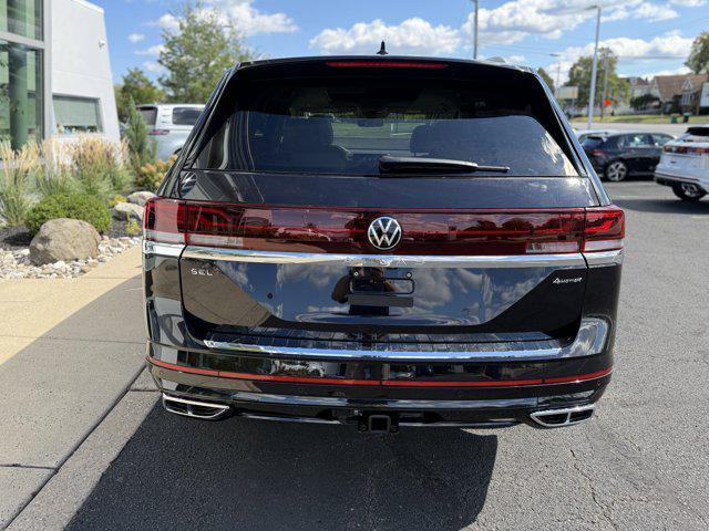 Photo of 2026 Deep Black Pearl Volkswagen Atlas
