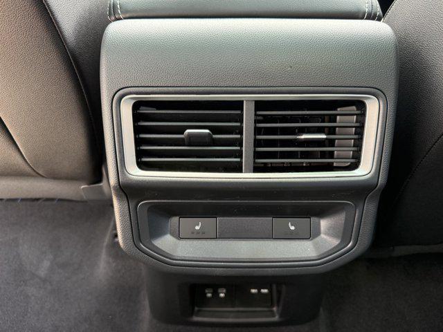 Photo of 2025 Deep Black Pearl Volkswagen Atlas Cross Sport