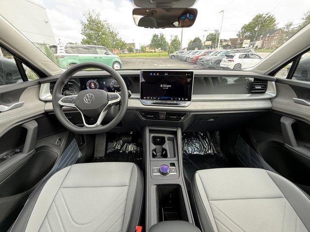 Photo of 2025 Platinum Gray Metallic Volkswagen Tiguan