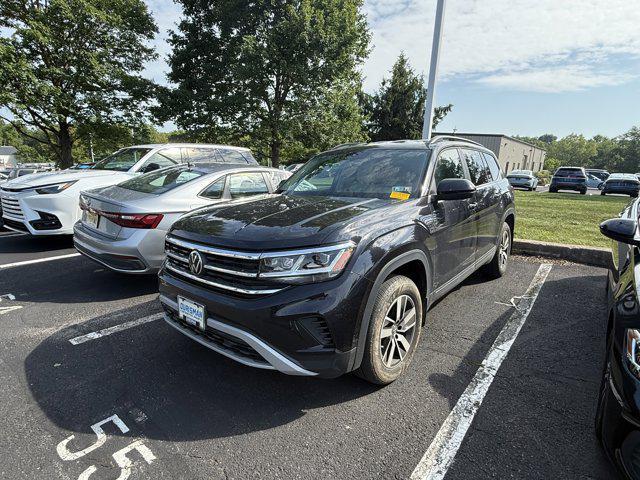 Photo of 2023 Deep Black Pearl Volkswagen Atlas