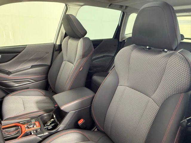 Photo of 2021 Ice Silver Metallic Subaru Forester