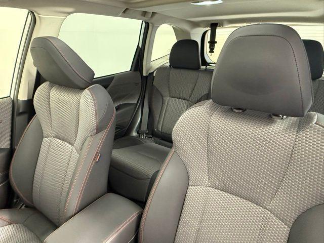 Photo of 2021 Ice Silver Metallic Subaru Forester