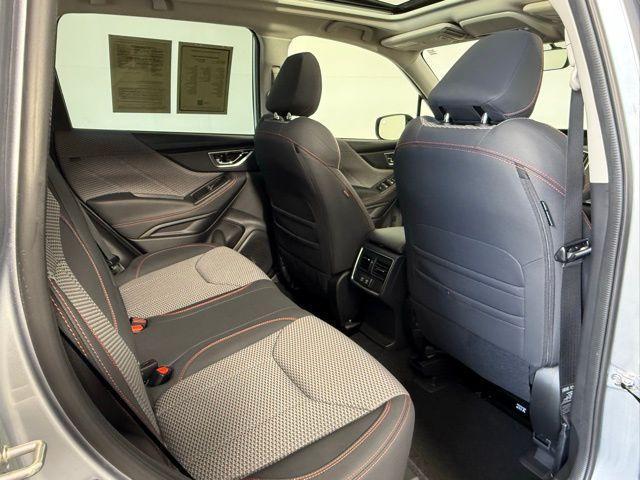 Photo of 2021 Ice Silver Metallic Subaru Forester