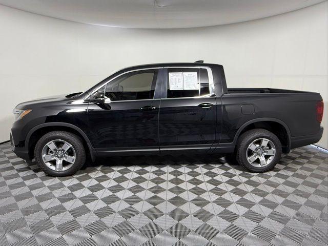 Photo of 2025 Crystal Black Honda Ridgeline
