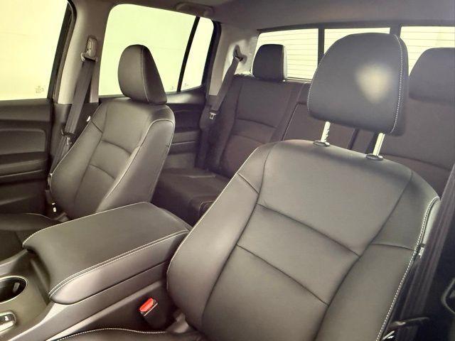 Photo of 2025 Crystal Black Honda Ridgeline