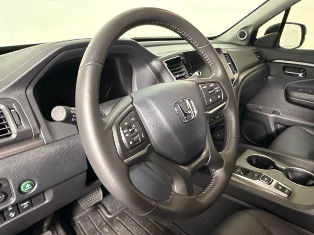 Photo of 2025 Crystal Black Honda Ridgeline