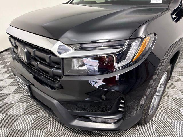 Photo of 2025 Crystal Black Honda Ridgeline
